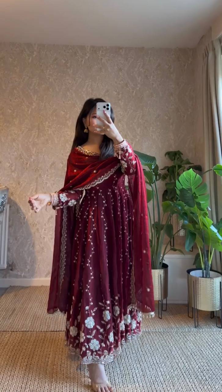 Elegant Fendy Silk Anarkali Set