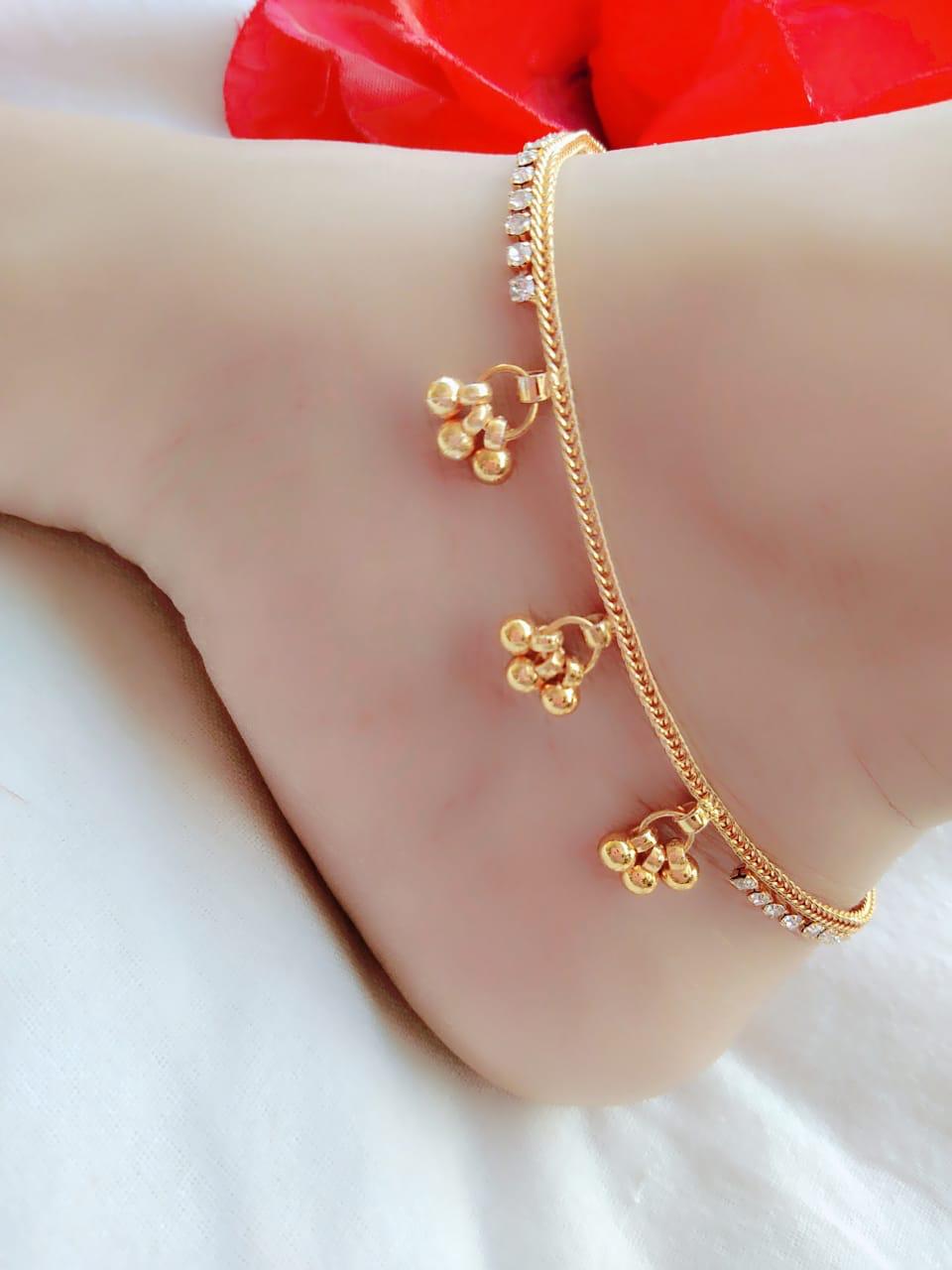 Lovely White Diamond Golden Imitation Anklet Online