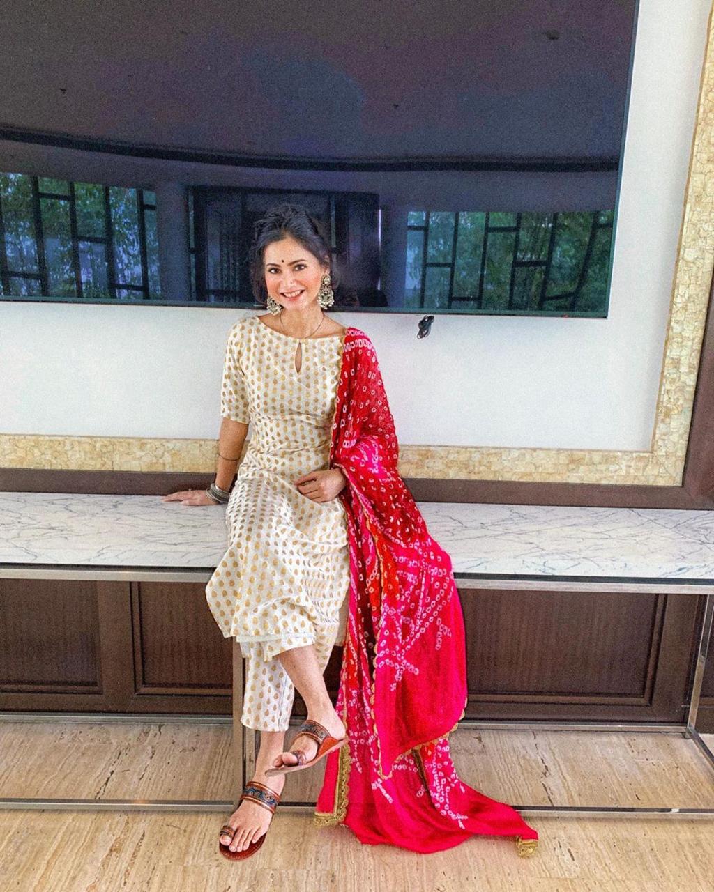 Preferable Off White Color Designer Full Stitched Jacquard Silk Butti Work Pent Salwar Suit For Wedding Wear