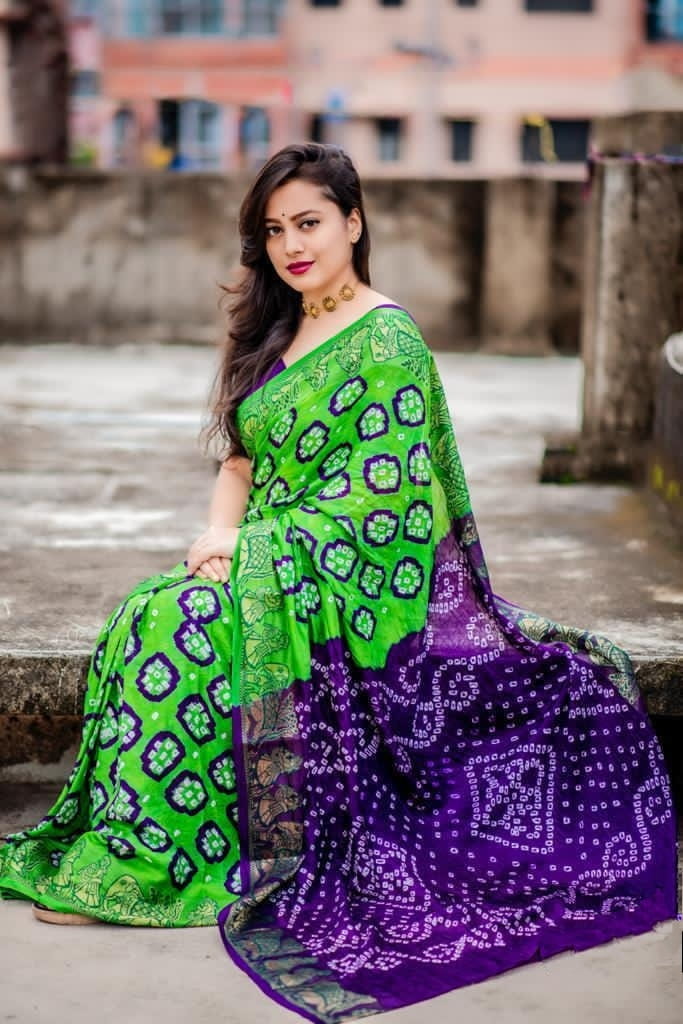 Green Color Designer Bandhani Art Silk Jacquard Weaving Work Festive Wear Designer Saree Blouse