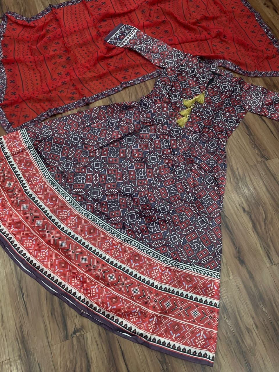 Enhancing Black Color Digital Printed Function Wear Taffeta Silk Dupatta Gown
