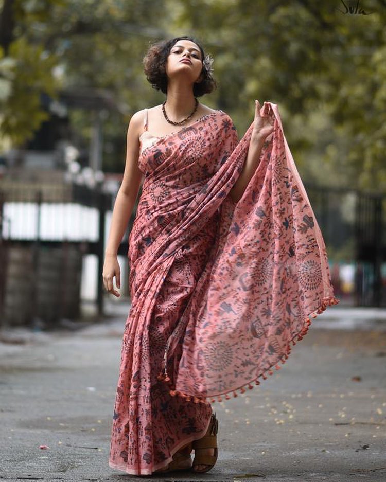 Prominent Peach Pure Linen Designer Saree For Women