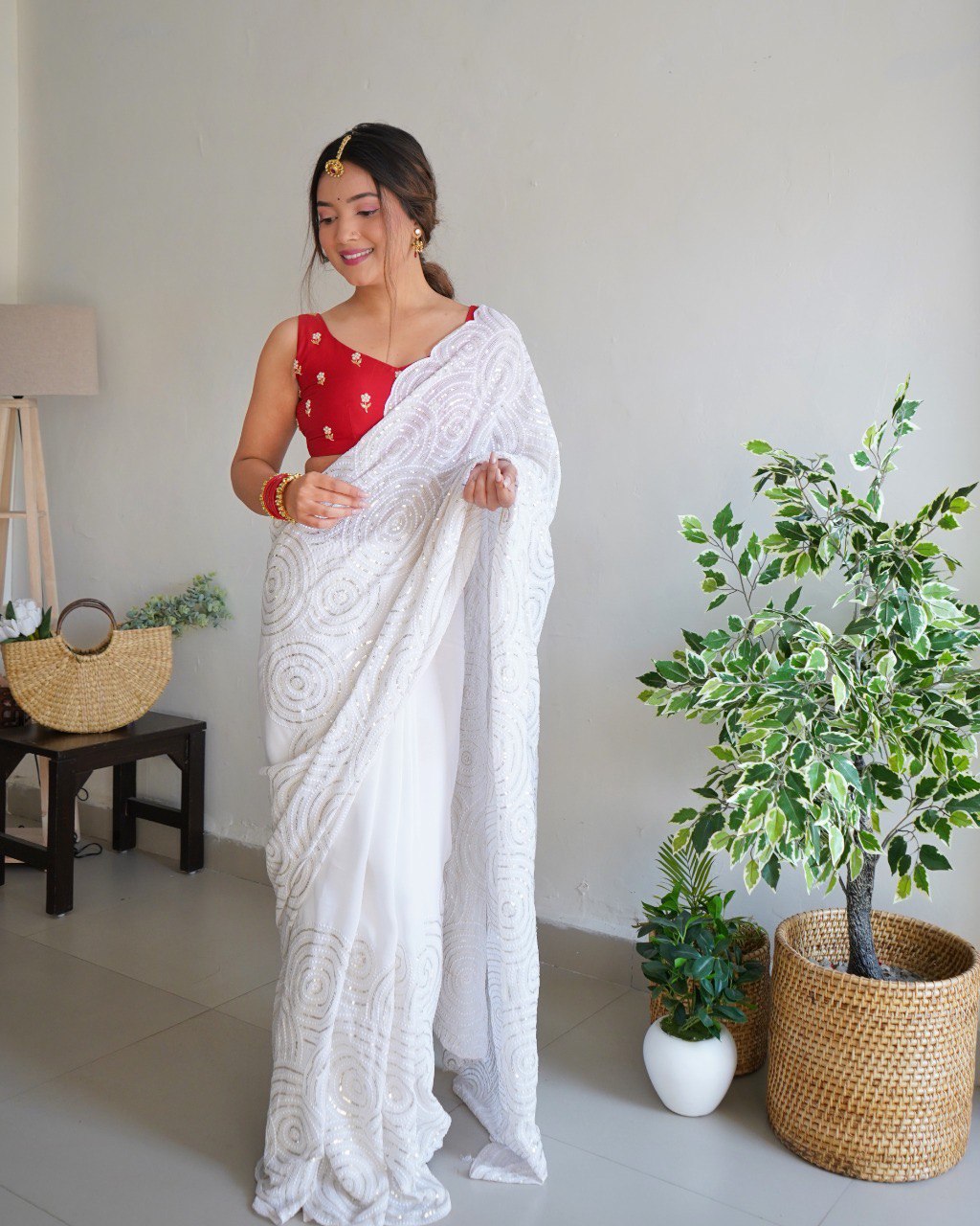 Trending Georgette Sequence Threads Embroidered Work Saree