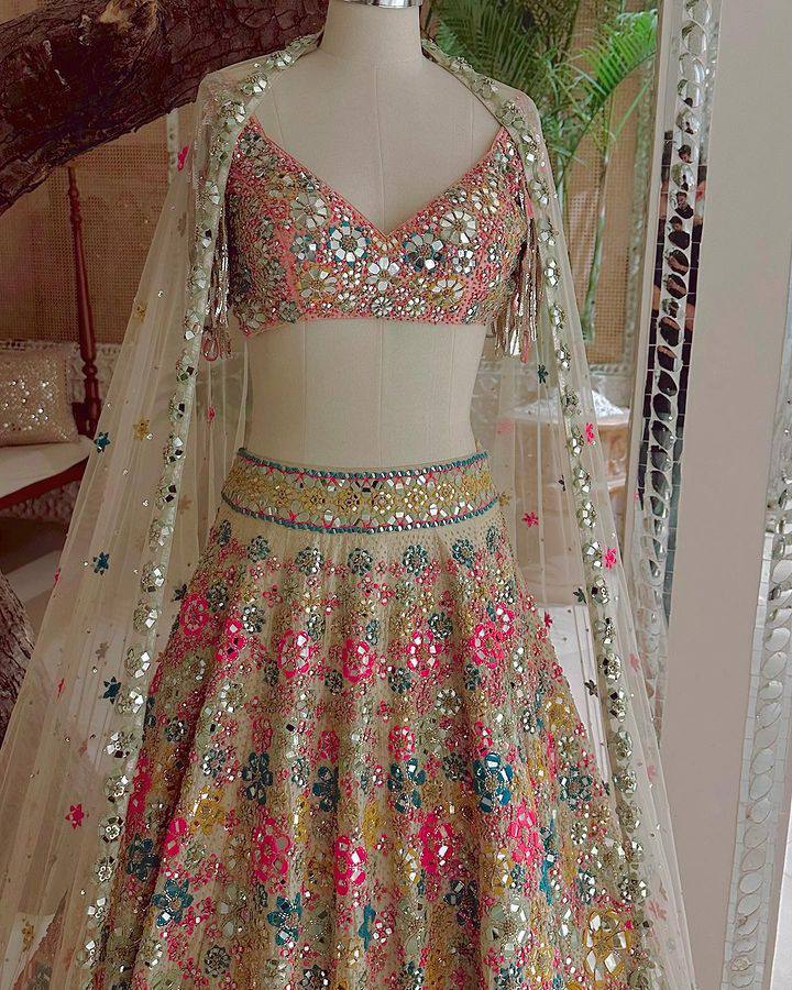 Elegant Ivory Garba Lehenga: The Epitome of Grace and Tradition