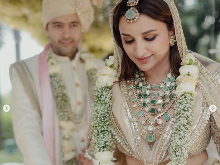 The Epitome of Elegance: Parineeti Chopra's 2023 Wedding Lehenga