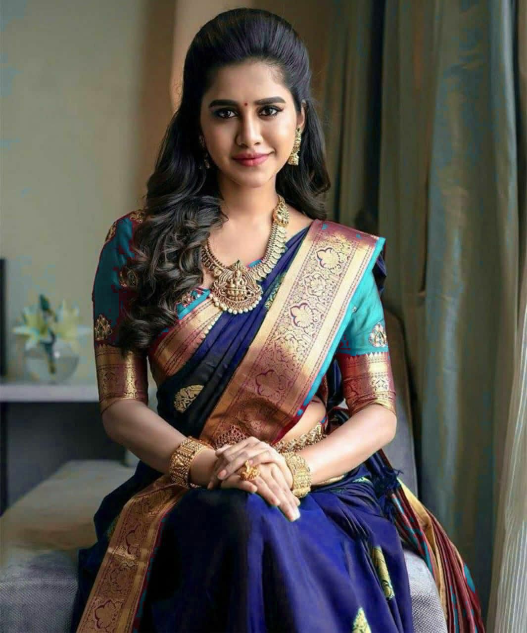 Reach Pallu Jacquard Saree For Women