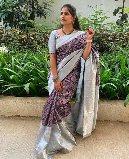 Reach Pallu Jacquard Saree For Women KP-3090