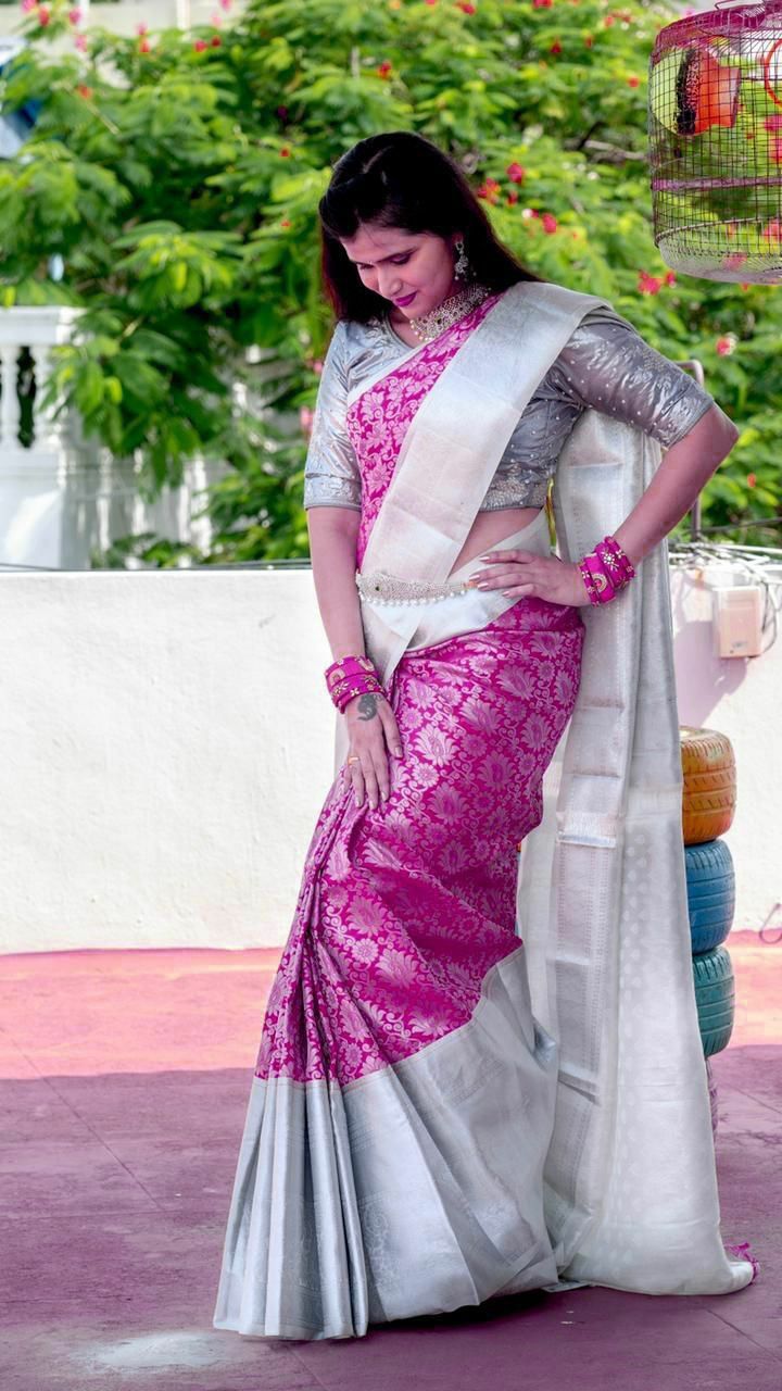 Reach Pallu Jacquard Saree For Women KP-3090