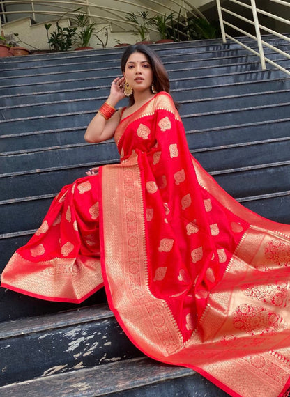 Soft Lichi Silk Jacquard Party Wear Saree with rich pallu