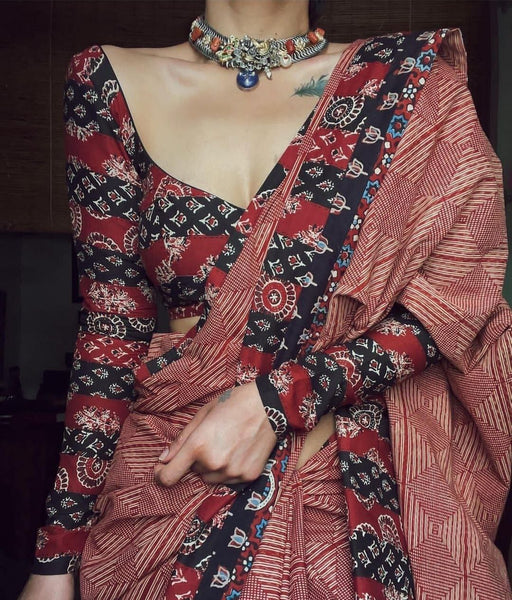 Amazing latest Printed mono Cotton Linen Saree With Blouse