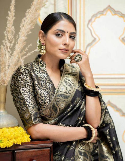Reach Pallu Jacquard Saree For Women
