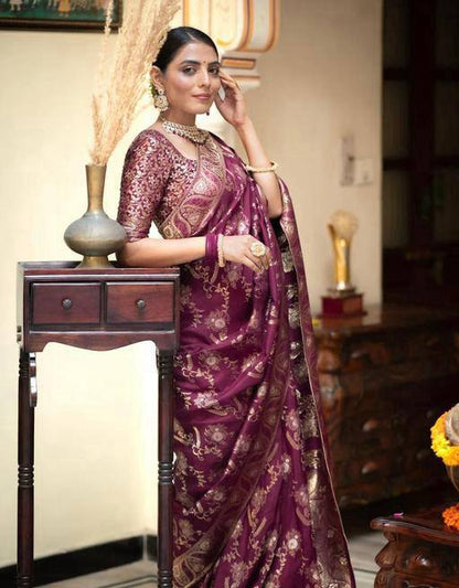 Reach Pallu Jacquard Saree For Women