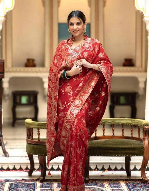 Reach Pallu Jacquard Saree For Women