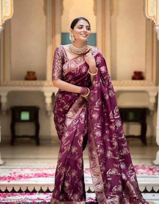 Reach Pallu Jacquard Saree For Women