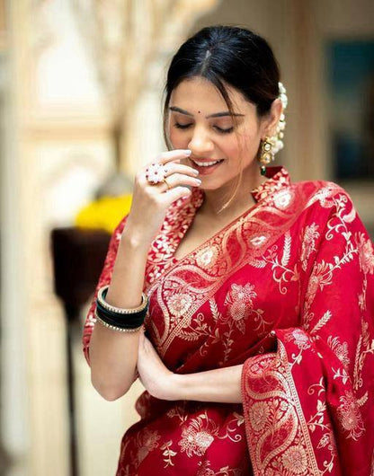 Reach Pallu Jacquard Saree For Women