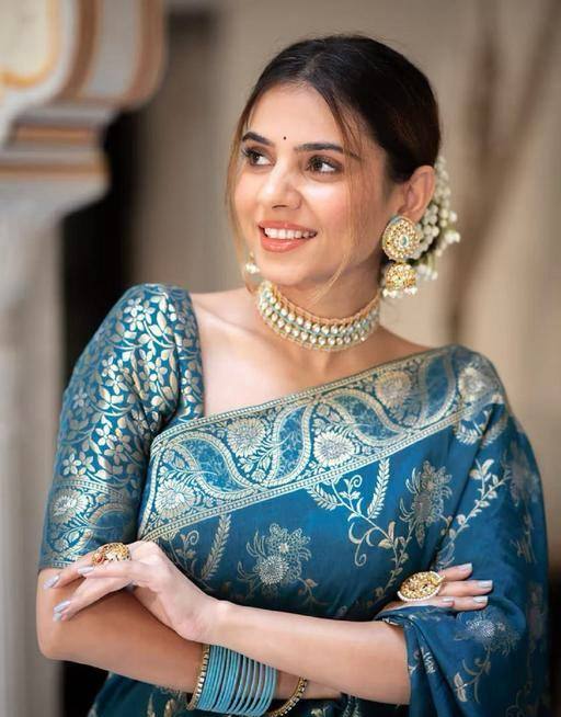 Reach Pallu Jacquard Saree For Women