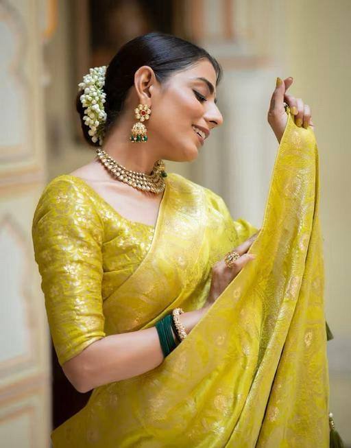 Reach Pallu Jacquard Saree For Women