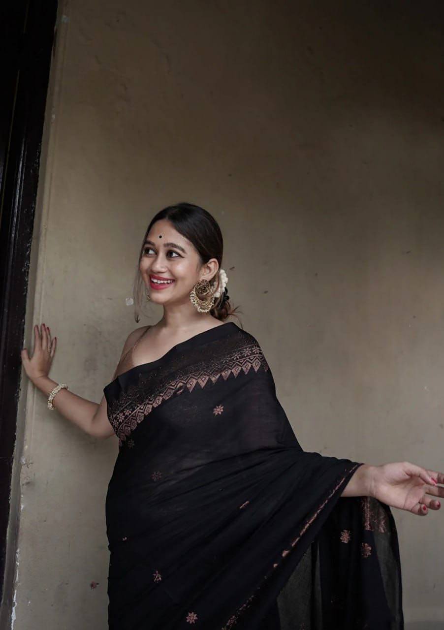 Reach Pallu Jacquard Saree For Women