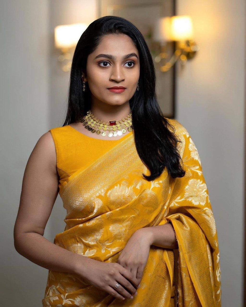 Reach Pallu Jacquard Saree For Women