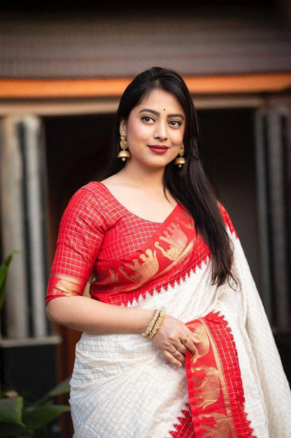 Reach Pallu Jacquard Saree For Women