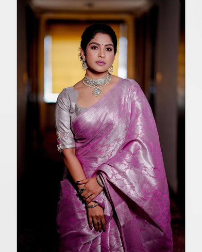 Reach Pallu Jacquard Saree For Women