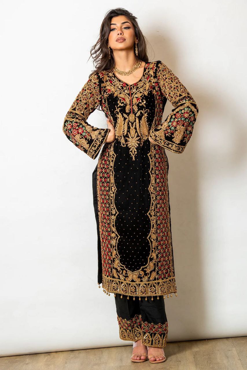 Black color Foux Georgette Threadwork Top and Pent Set with Soft Net Dupata