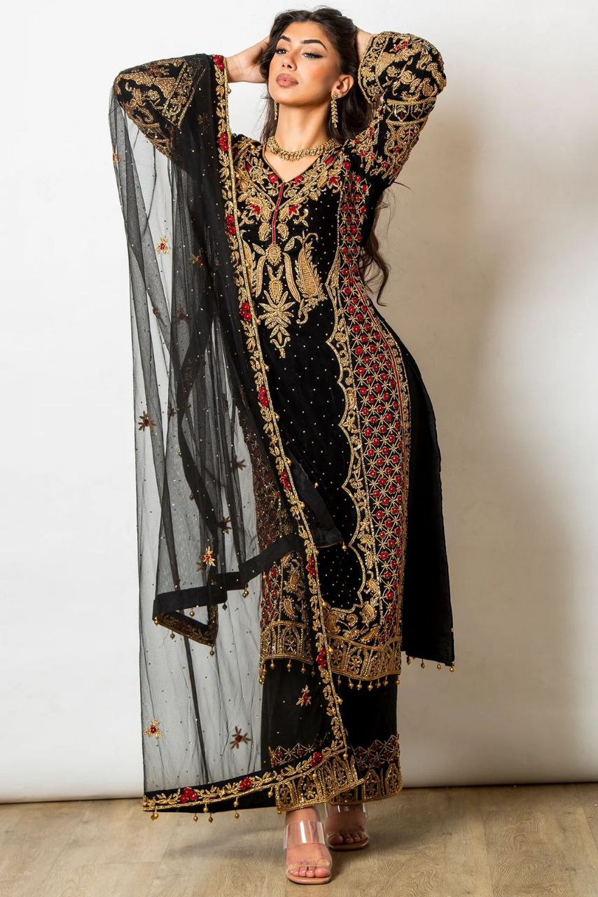 Black color Foux Georgette Threadwork Top and Pent Set with Soft Net Dupata