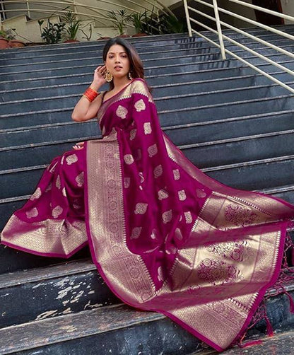 Reach Pallu Jacquard Saree For Women