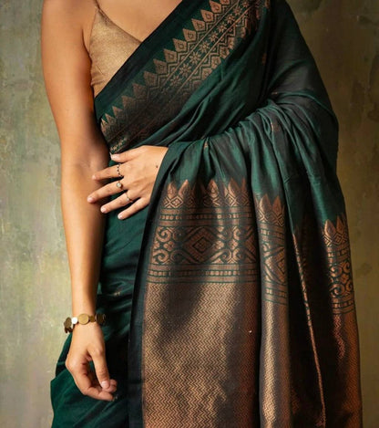 Reach Pallu Jacquard Saree For Women