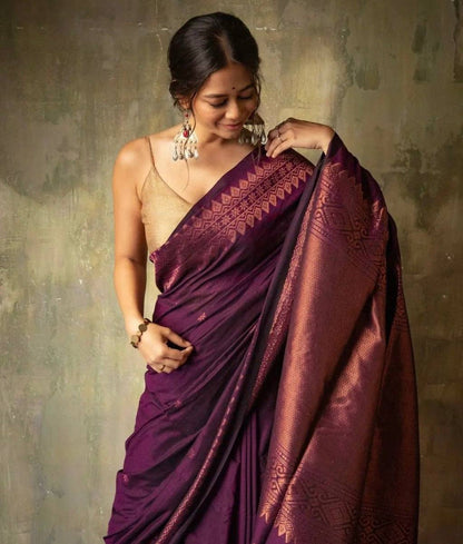 Reach Pallu Jacquard Saree For Women