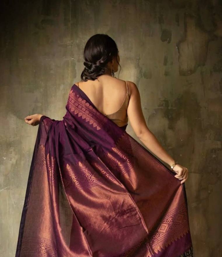 Reach Pallu Jacquard Saree For Women