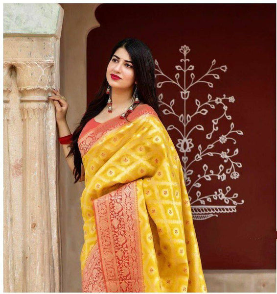 Reach Pallu Jacquard Saree For Women