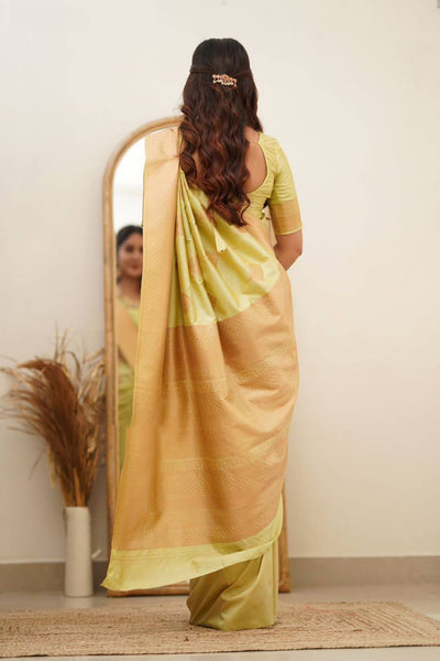 Reach Pallu Jacquard Saree For Women