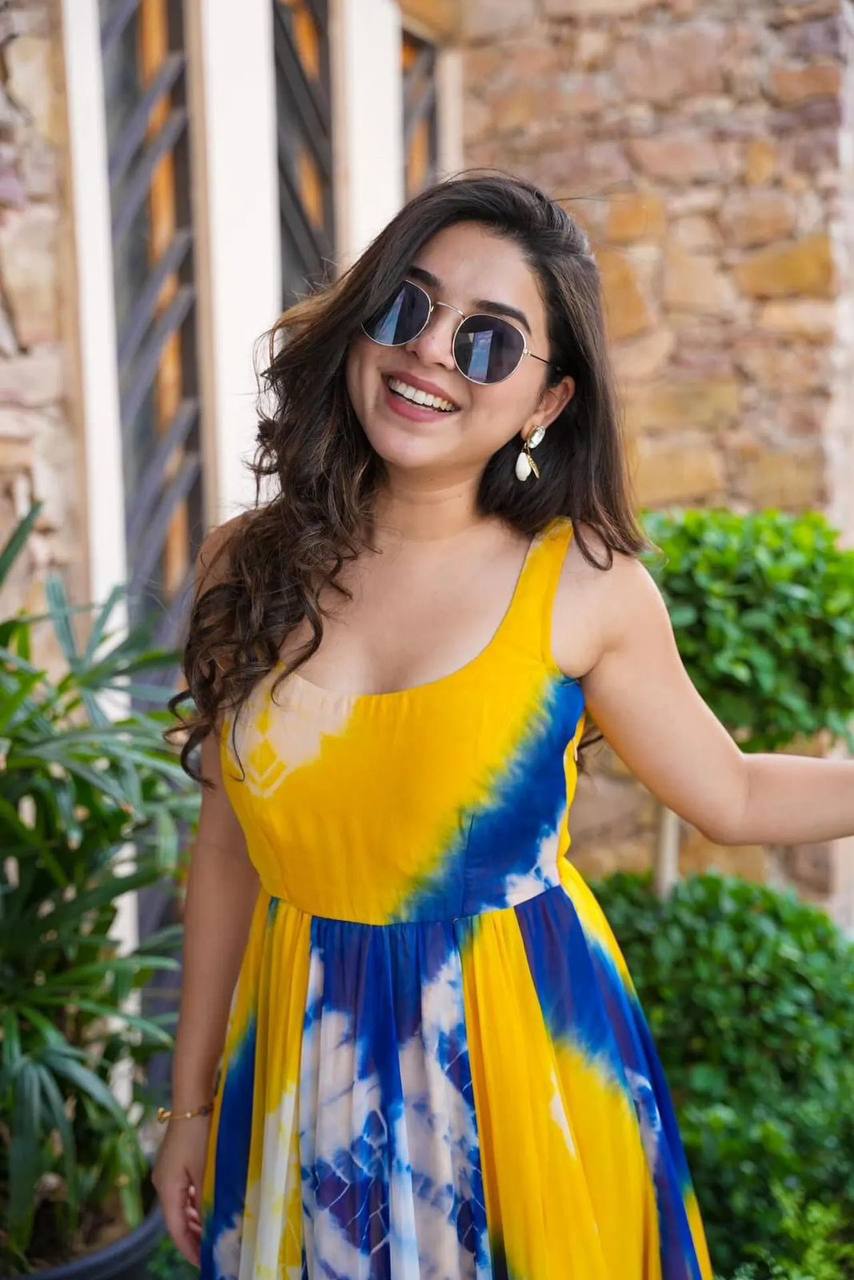 Elegant Yellow Color Georgette Digital Printed Gown
