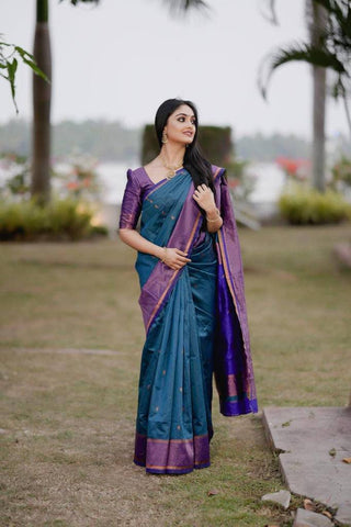 Amazing Pallu & Jacquard Work On All Over The Saree