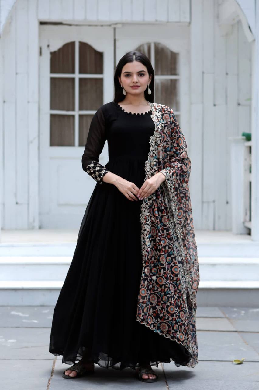 Georgette Plain Anarkali Suit In Black Color With Dupatta Ville Fashions