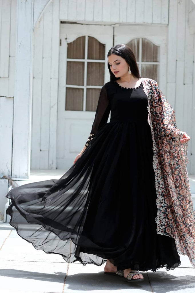 Black Georgette Plain Readymade Anarkali Gown