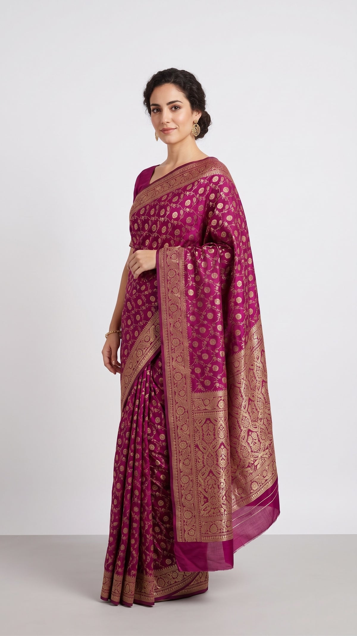 Maroong Color Jacquard Trending Saree