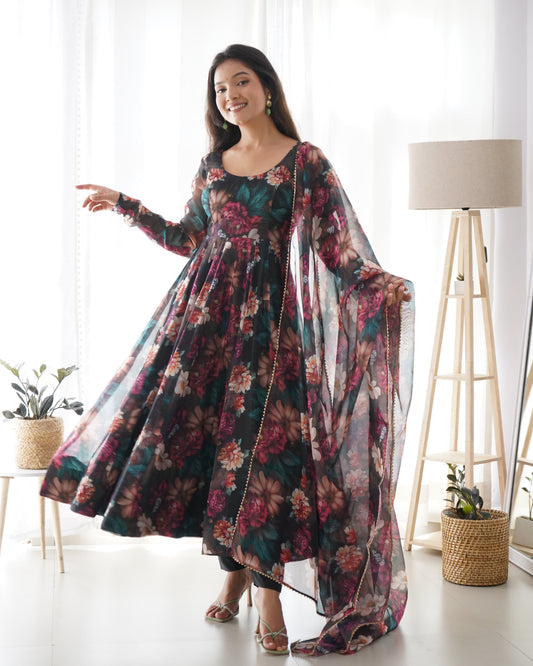 Beautiful Pure Soft Organza Silk Fabric Fully Flair Kali Pattern And Canvas With Dupatta Set Pent Ready To Wear