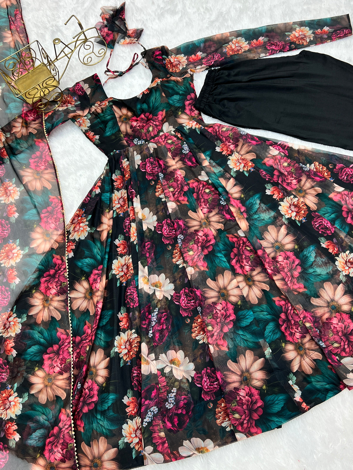 Beautiful Pure Soft Organza Silk Fabric Fully Flair Kali Pattern And Canvas With Dupatta Set Pent Ready To Wear