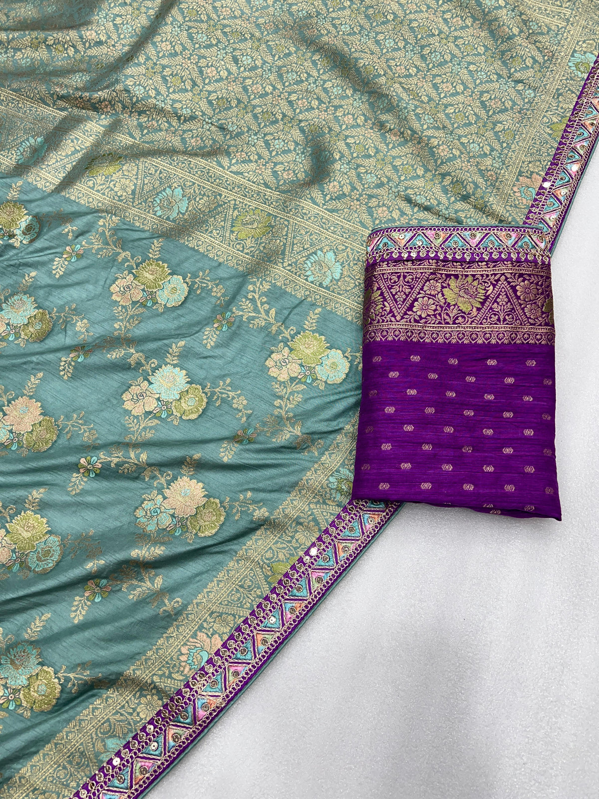 Wedding Wear Dolla Silk Zari Weaving Embroidered Sequence Work Saree Blouse