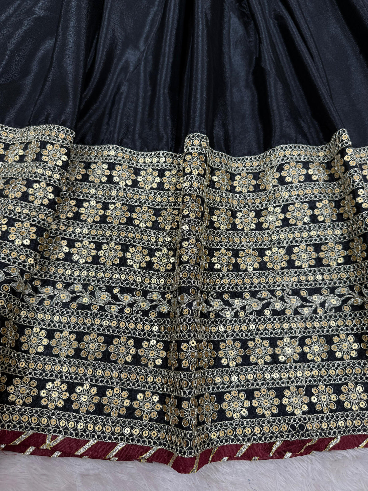 Elegant Chinon Silk Ethnic Set with Thread Sequence Embroidery