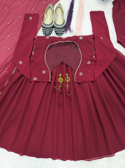 Elegant Faux Georgette Gown Set with Hand-Crafted Beading