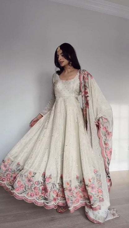 White Color Chinon Silk Top Pent Dupatta