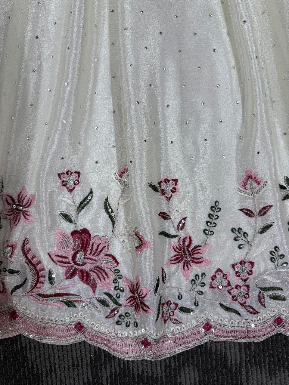 White Color Chinon Silk Top Pent Dupatta