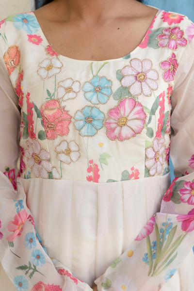 White Color Organza Silk Digital Printed Top Pent Dupatta