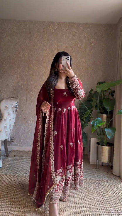 Exquisite Fendy Silk Anarkali Suit Set