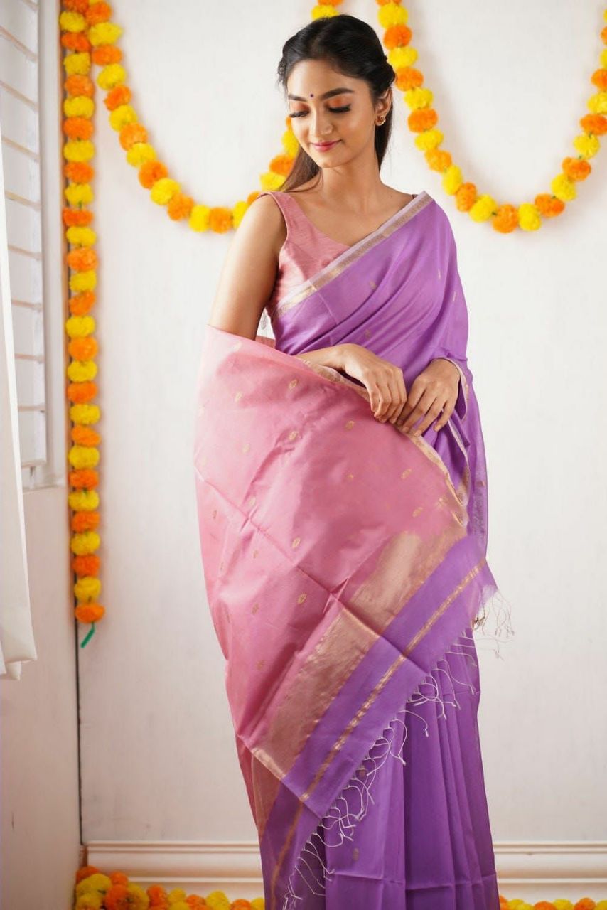 Elegant Soft Linen Slub Saree with Rich Jacquard Weave & Contrast Border Blouse