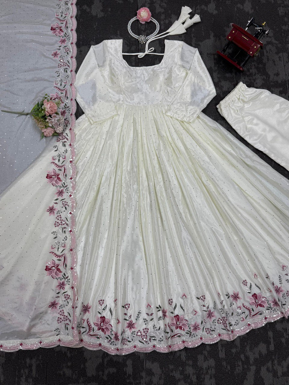 White Color Chinon Silk Top Pent Dupatta