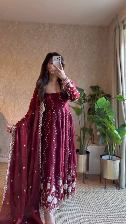 Elegant Fendy Silk Anarkali Set